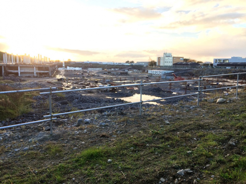 File:MervueHole 8888.jpg